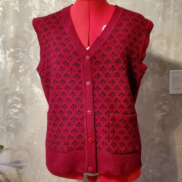 Vintage red knit grandpa sweater vest with metallic thread size medium - Picture 1 of 8